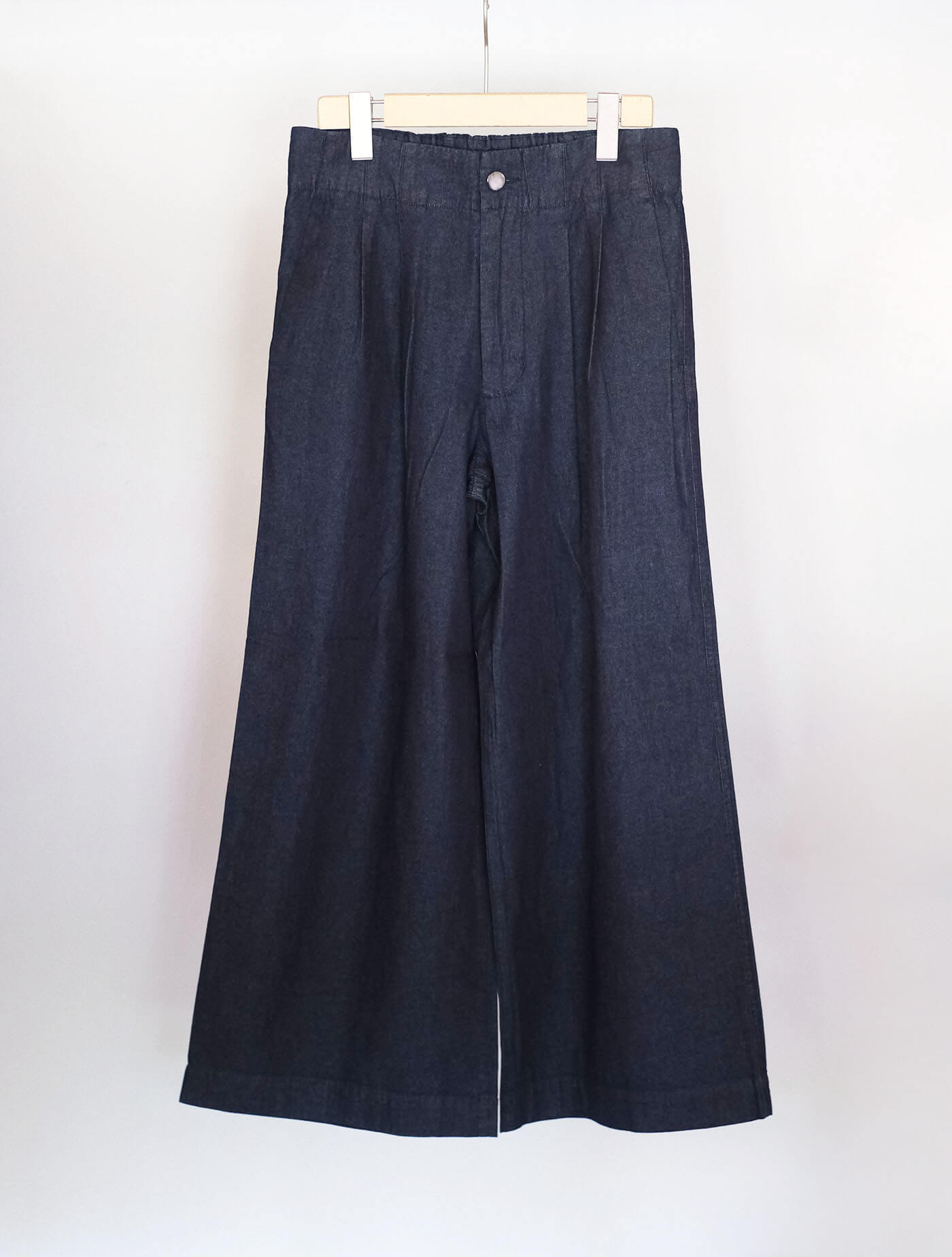 バギーのタックパンツ DENIM (CHEVAL plus)
