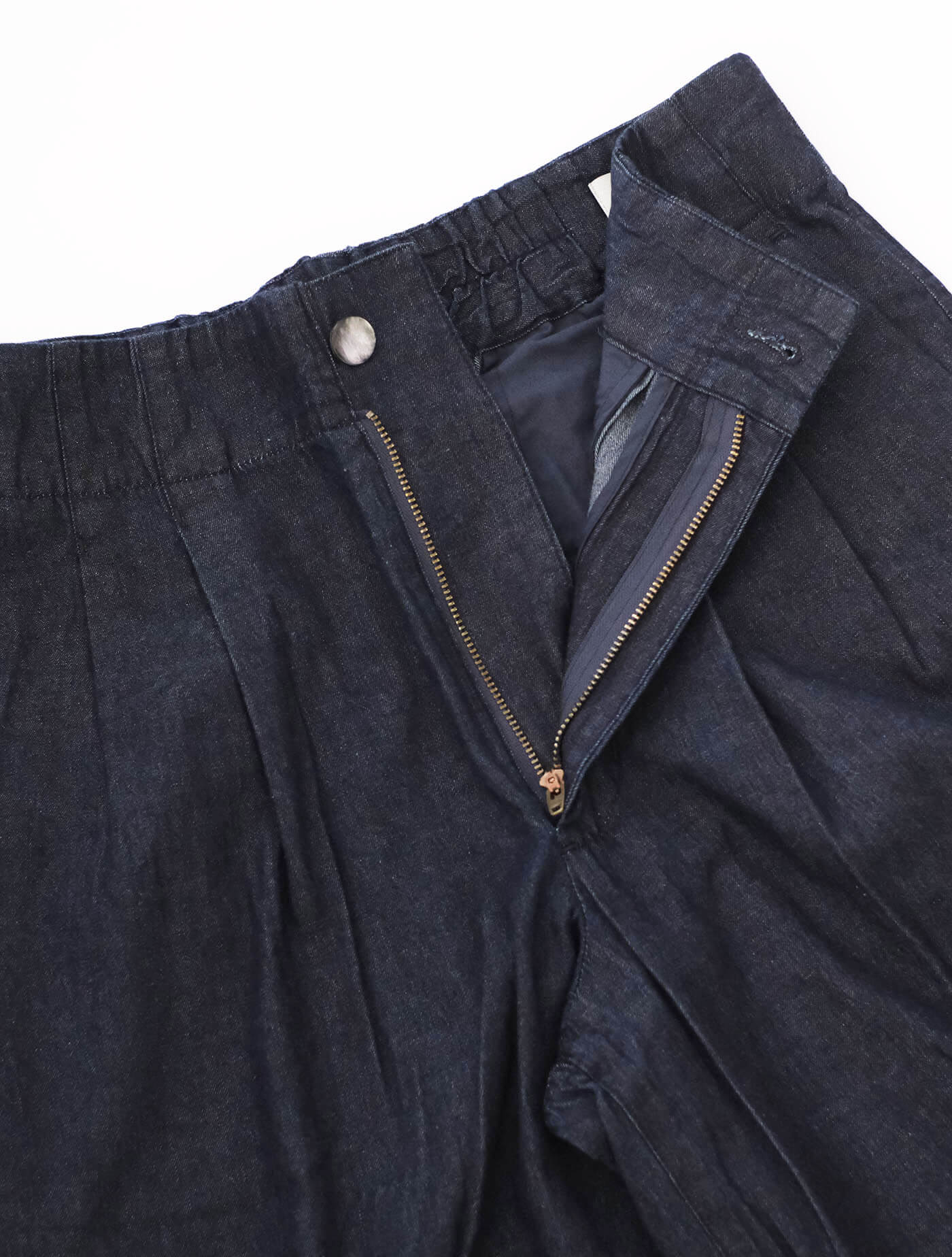 バギーのタックパンツ DENIM (CHEVAL plus)