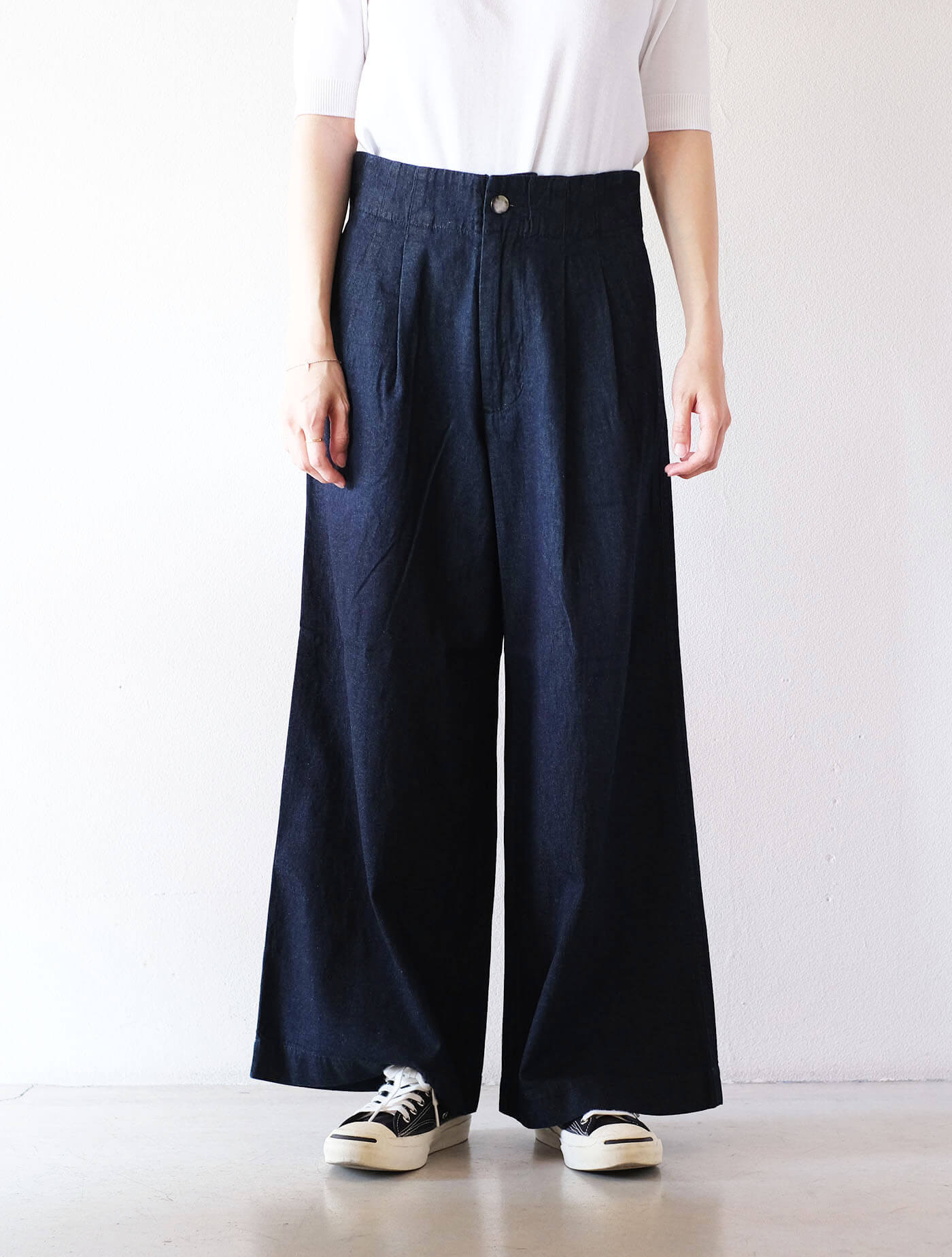 バギーのタックパンツ DENIM (CHEVAL plus)