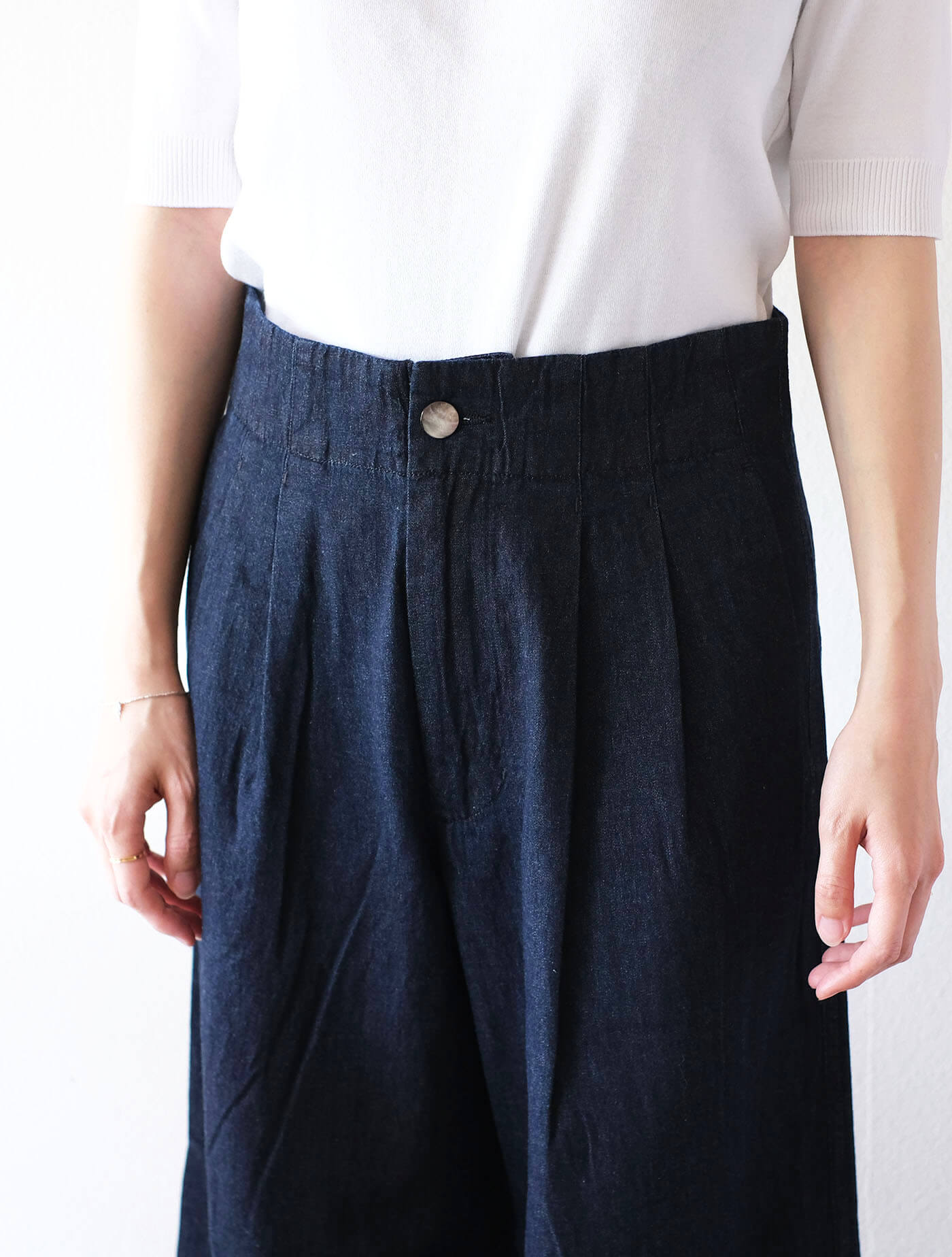 バギーのタックパンツ DENIM (CHEVAL plus)