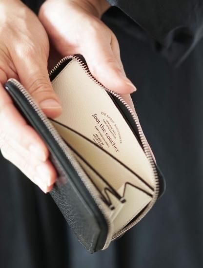 ショートジップウォレット black×white (foot the coacher)