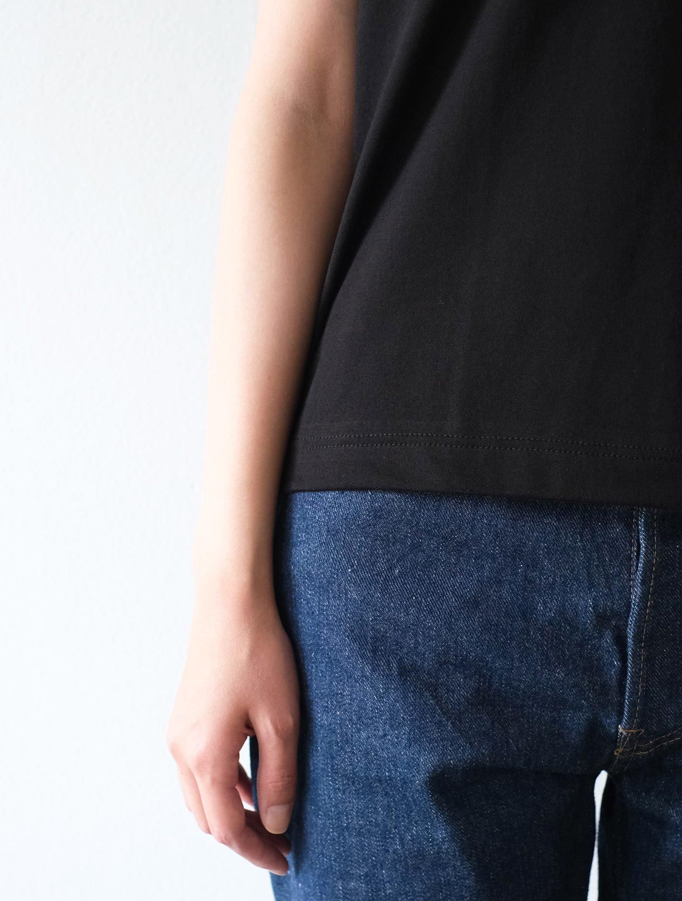 Vネック ノースリーブTシャツ "ACCIAIO" (gicipi)