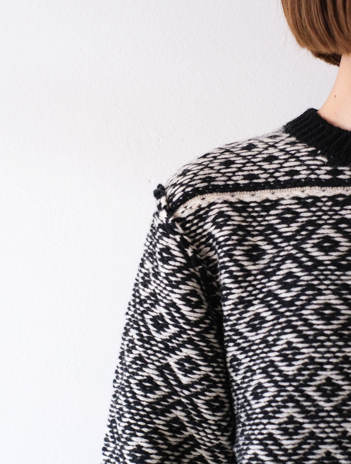ウールカシミヤジャガードニット Black x Ivory (SUTOOH)