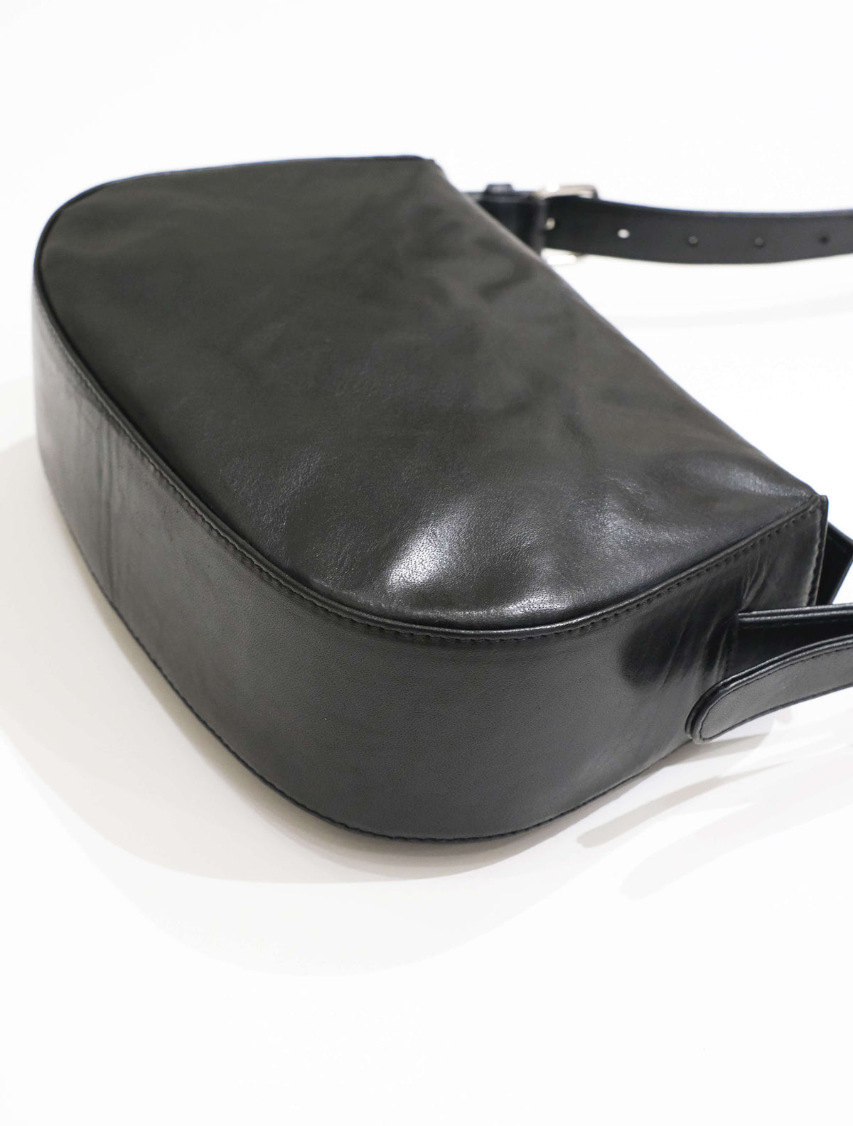 CURVE SHAPE BAG (toca)