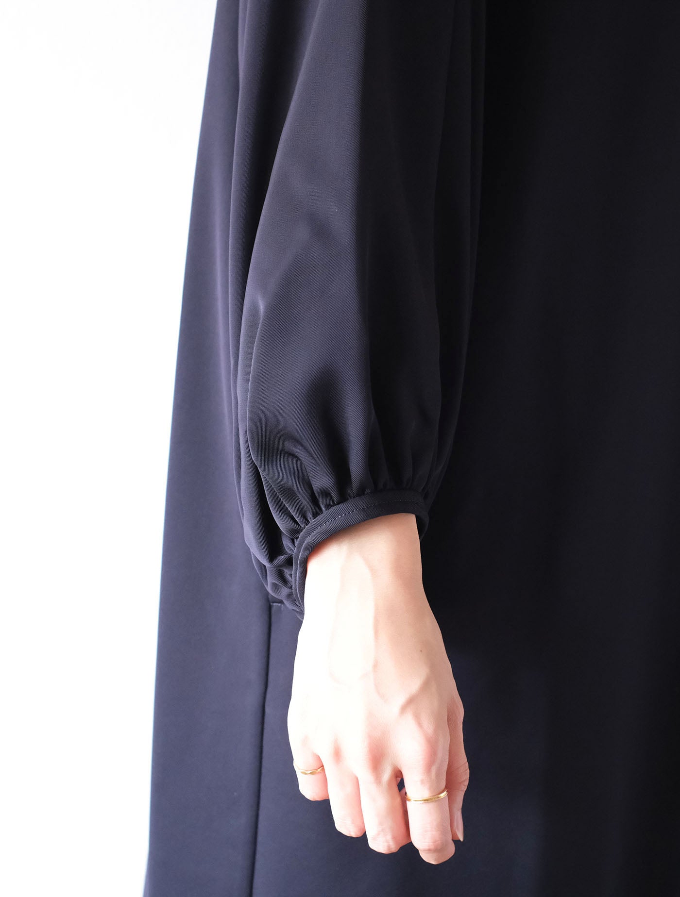 パフスリーブドレス (TICCA)