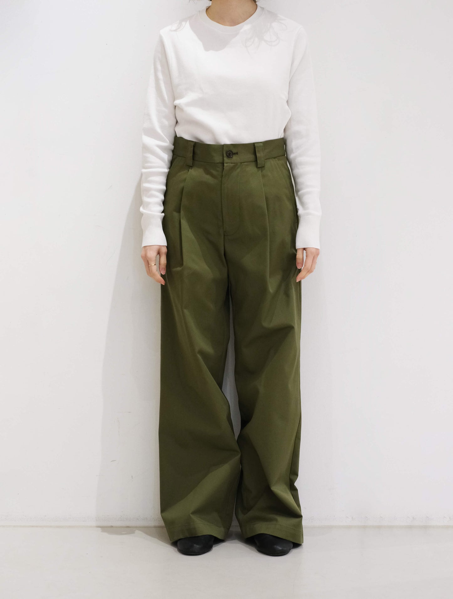 chino pants (Lim home)