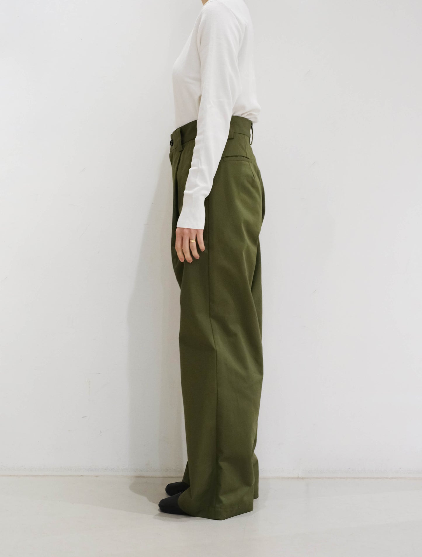 chino pants (Lim home)
