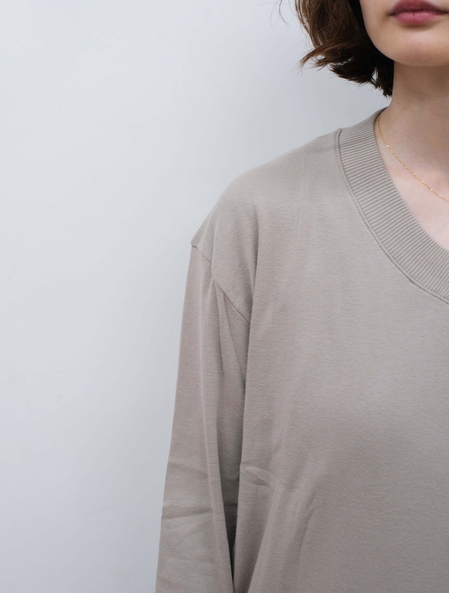 Vネックニットソー "CARCIOFO" (gicipi)