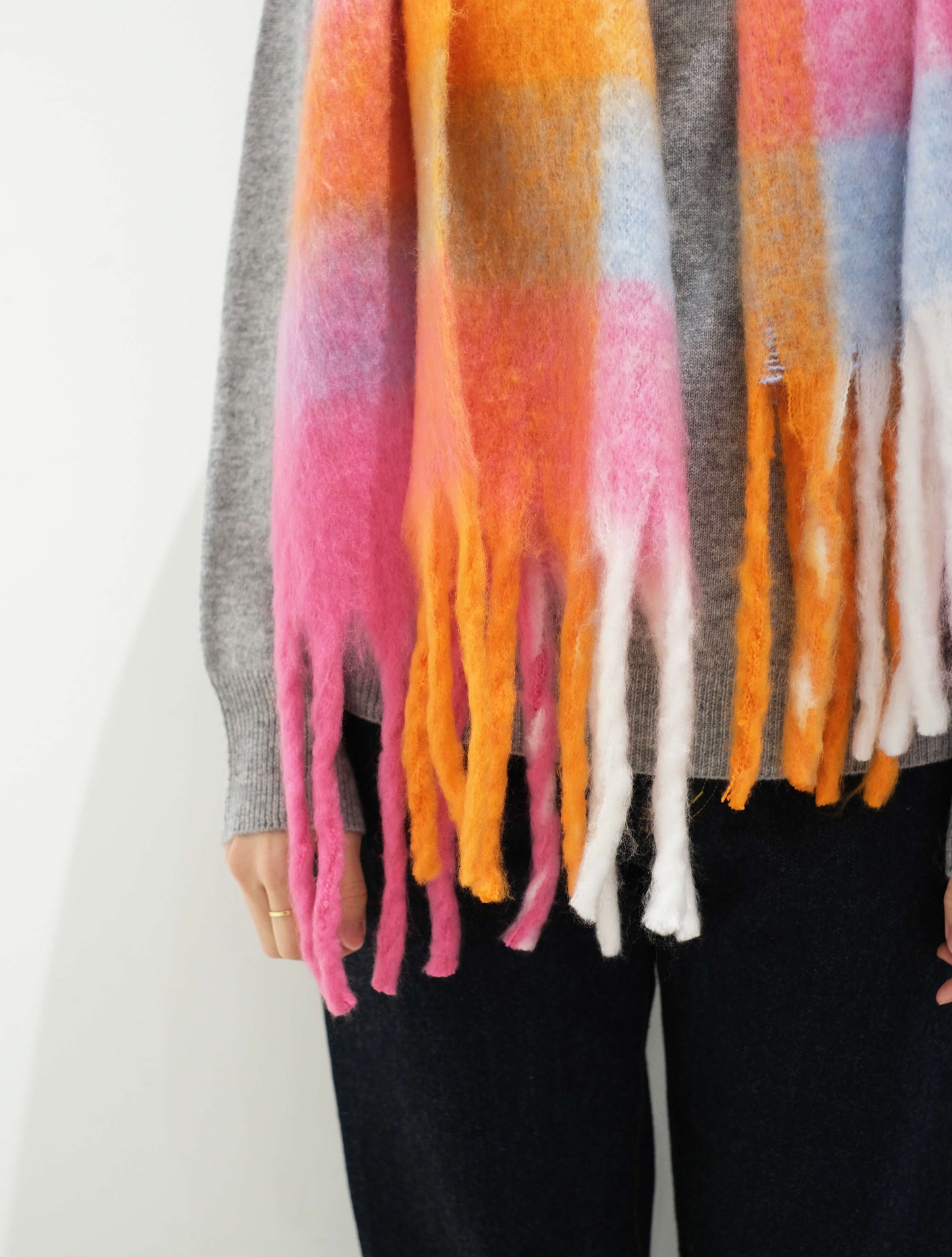 STOLE 01 (hint hint)