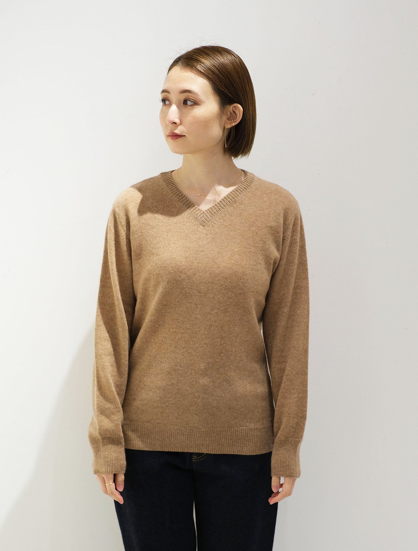 ニット ”ecole V-neck sweater”  (Lim home)