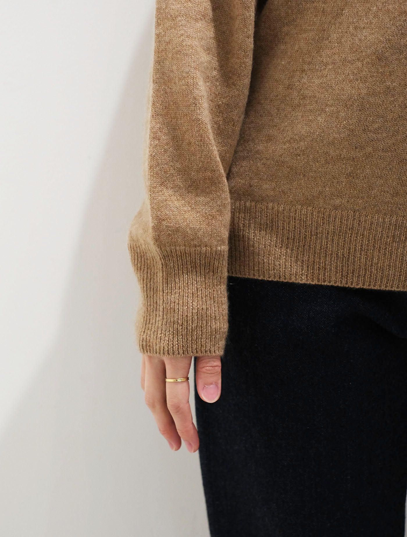 ニット ”ecole V-neck sweater”  (Lim home)