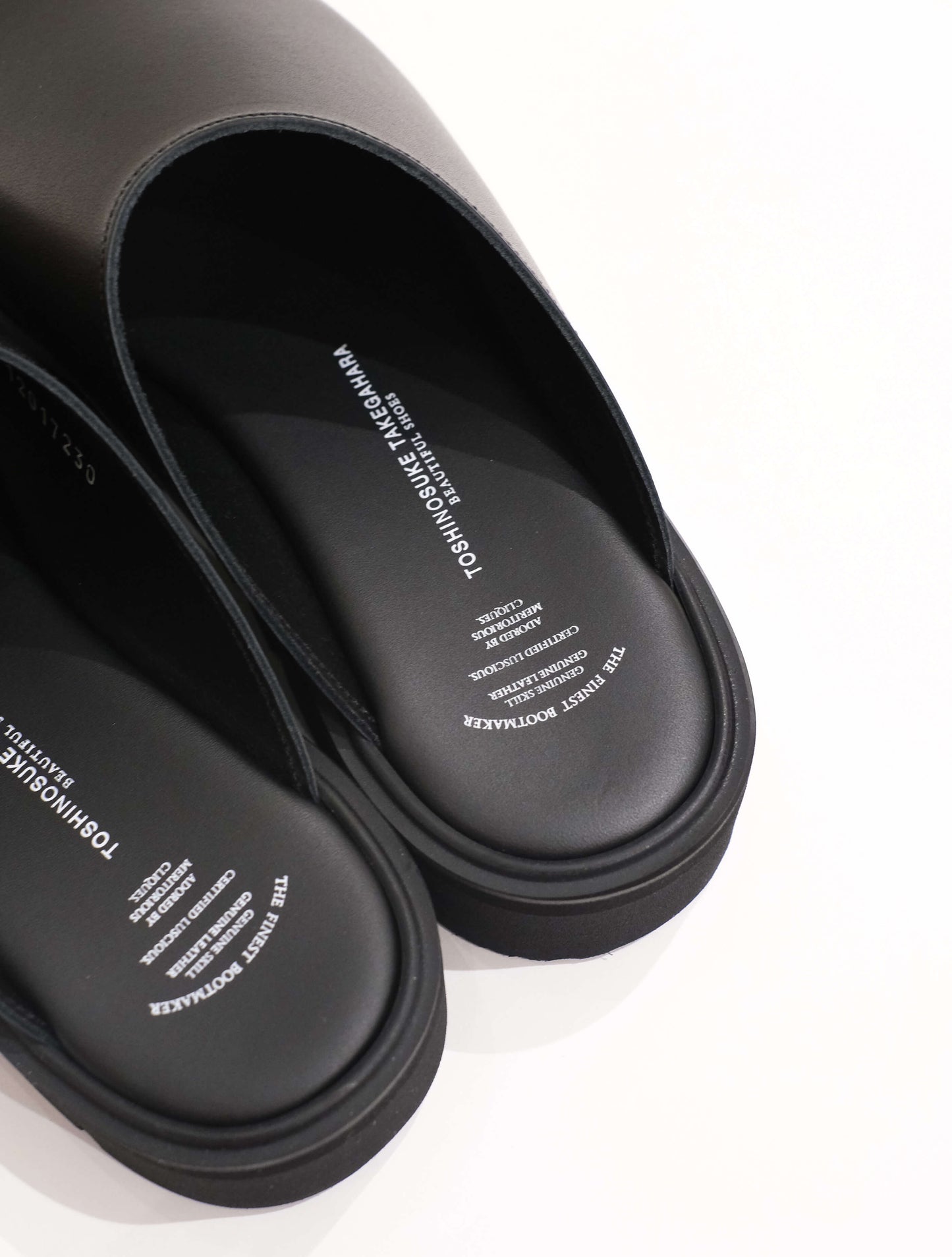 VAMP SANDALS BLACK (BEAUTIFUL SHOES)