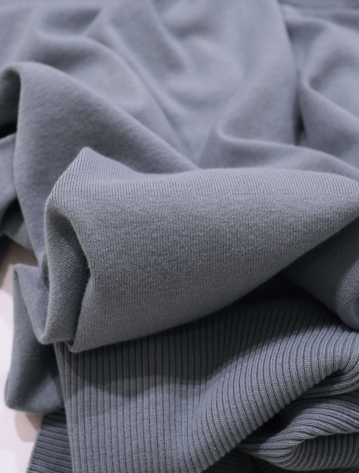 クルーネックジャストフィットニットソー "FRAGORA" 26AW (gicipi)
