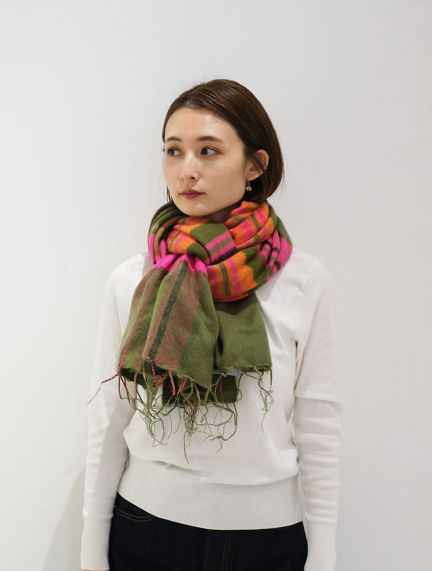 STOLE 19  (hint hint)