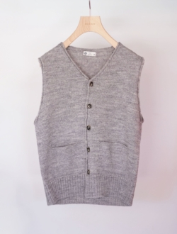 knit "warm vest" gray