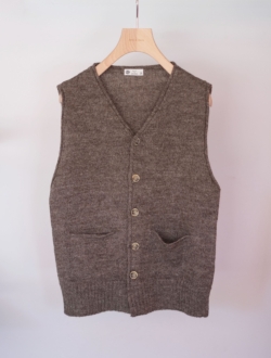knit “warm vest” brownのサムネイル