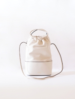 Hand tote bag “CAVOLO” ivory　のサムネイル