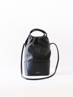 Hand tote bag "CAVOLO" black　