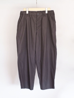tuck wide tapered pants charcoal　のサムネイル