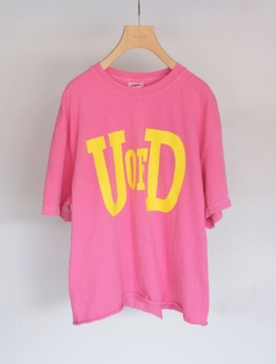 Garment Dyed Comfort Cutoff-T “U of D”  Crunchberry x Yellow　　 　