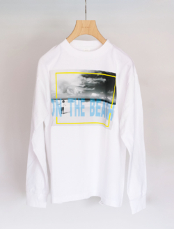 long sleeve print tee “on the beach”のサムネイル