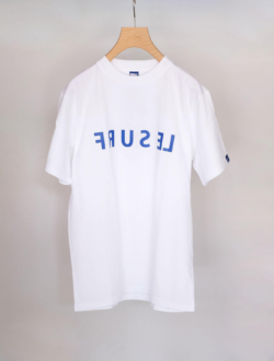 フレンチプリントTシャツ “L’esprit tordu”のサムネイル